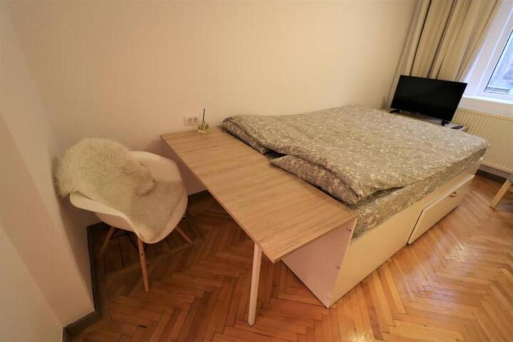 Cozy Old Town - Free Minibar *